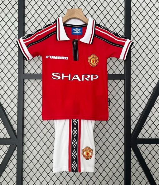 Manchester United uniforme niño retro