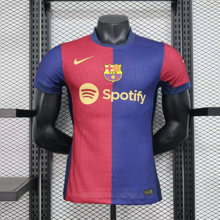 Barcelona jugador casa 2024-2025